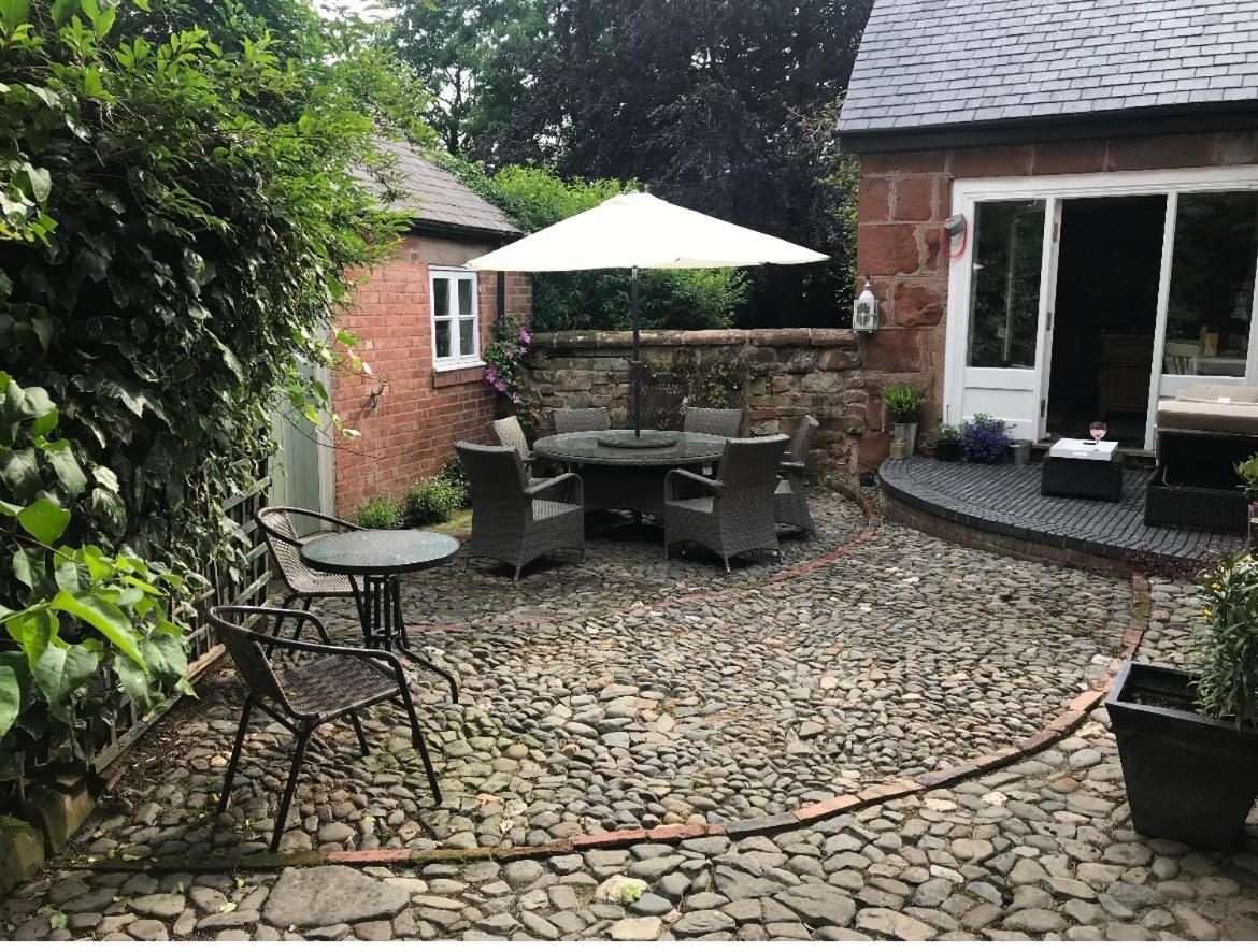 Pear Tree Cottage Courtyard Shrewsbury Esterno foto