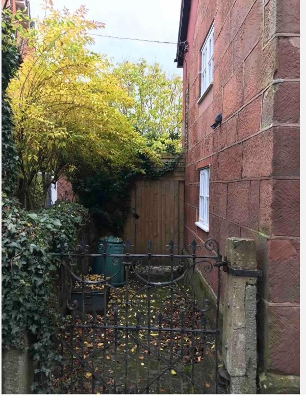 Pear Tree Cottage Courtyard Shrewsbury Esterno foto