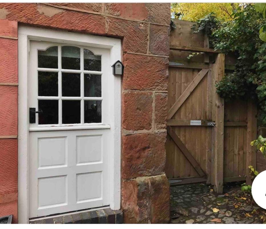 Pear Tree Cottage Courtyard Shrewsbury Esterno foto