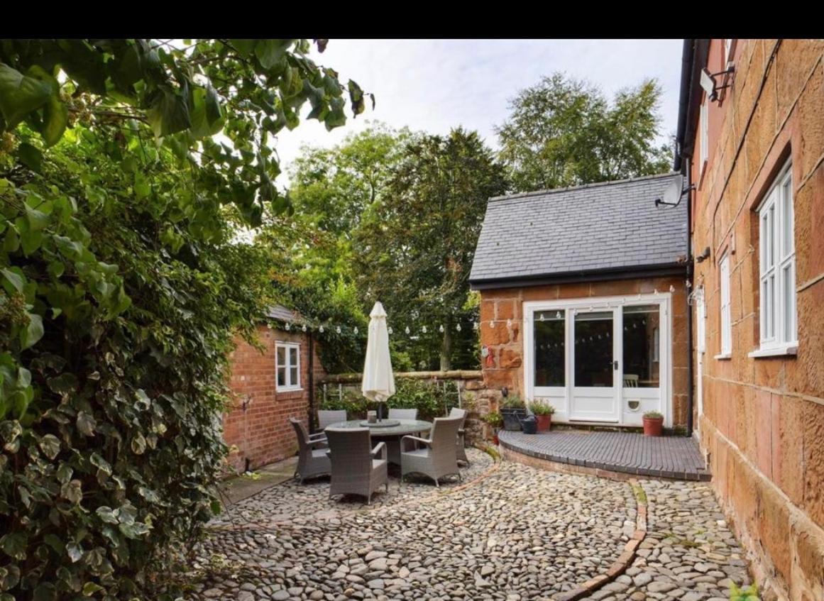 Pear Tree Cottage Courtyard Shrewsbury Esterno foto